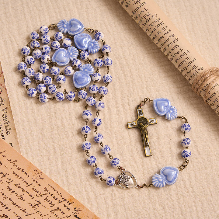 Christianartworkshop: Rosario in ceramica con Sacro Cuore in porcellana con decorazioni floreali e crocifisso smaltato. - image 3