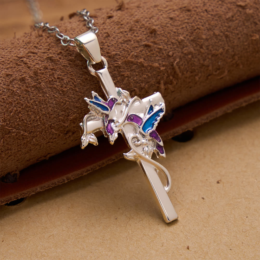Christianartworkshop Collana sottile con croce e colibrì smaltato a mano: emblema di dolce benedizione celeste. - image 1