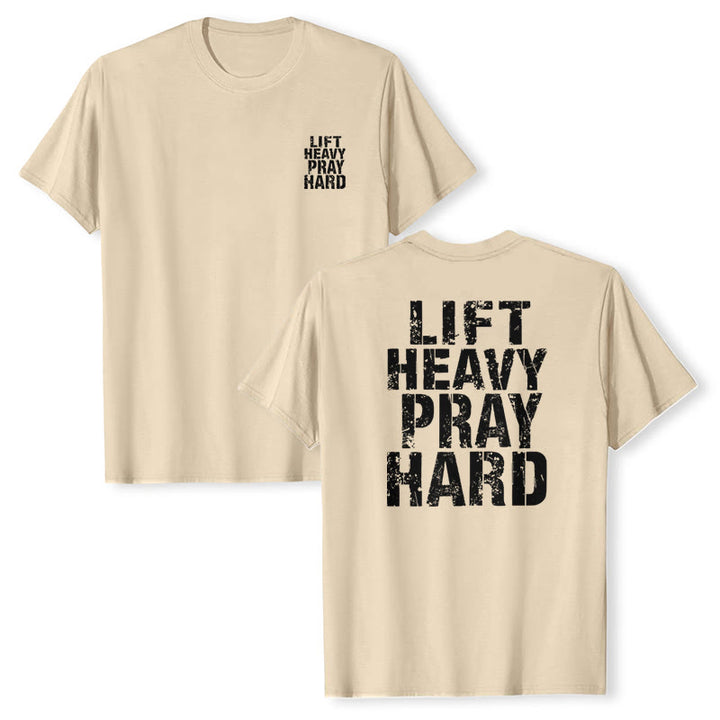 Christianartworkshop Maglietta classica con stampa "Dual-Side Lift Heavy Pray Hard" e scritta effetto invecchiato. - image 7