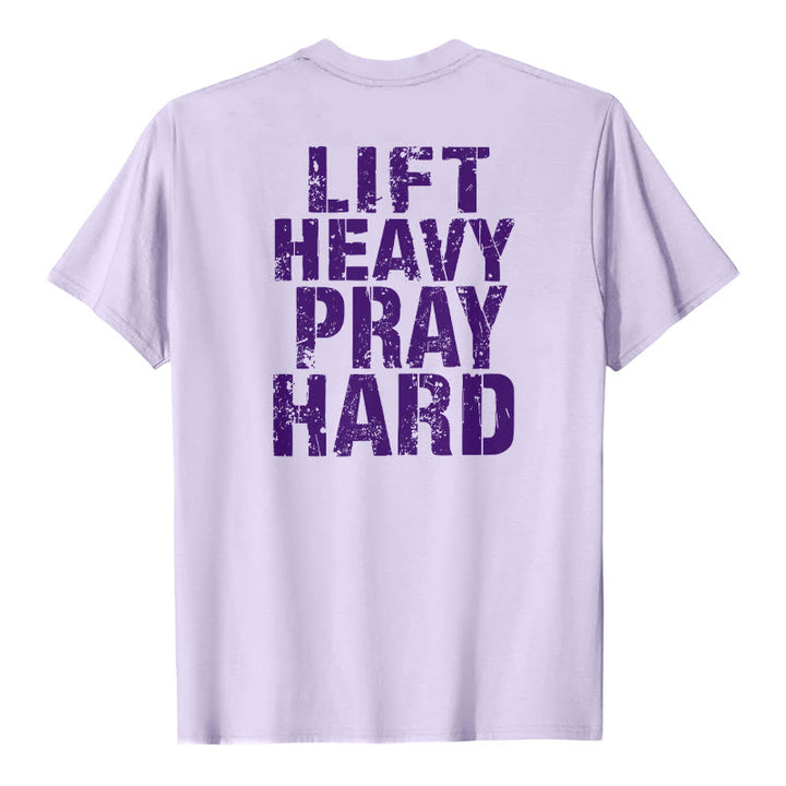 Christianartworkshop Maglietta classica con stampa "Dual-Side Lift Heavy Pray Hard" e scritta effetto invecchiato. - Viola - 2XL - image 21