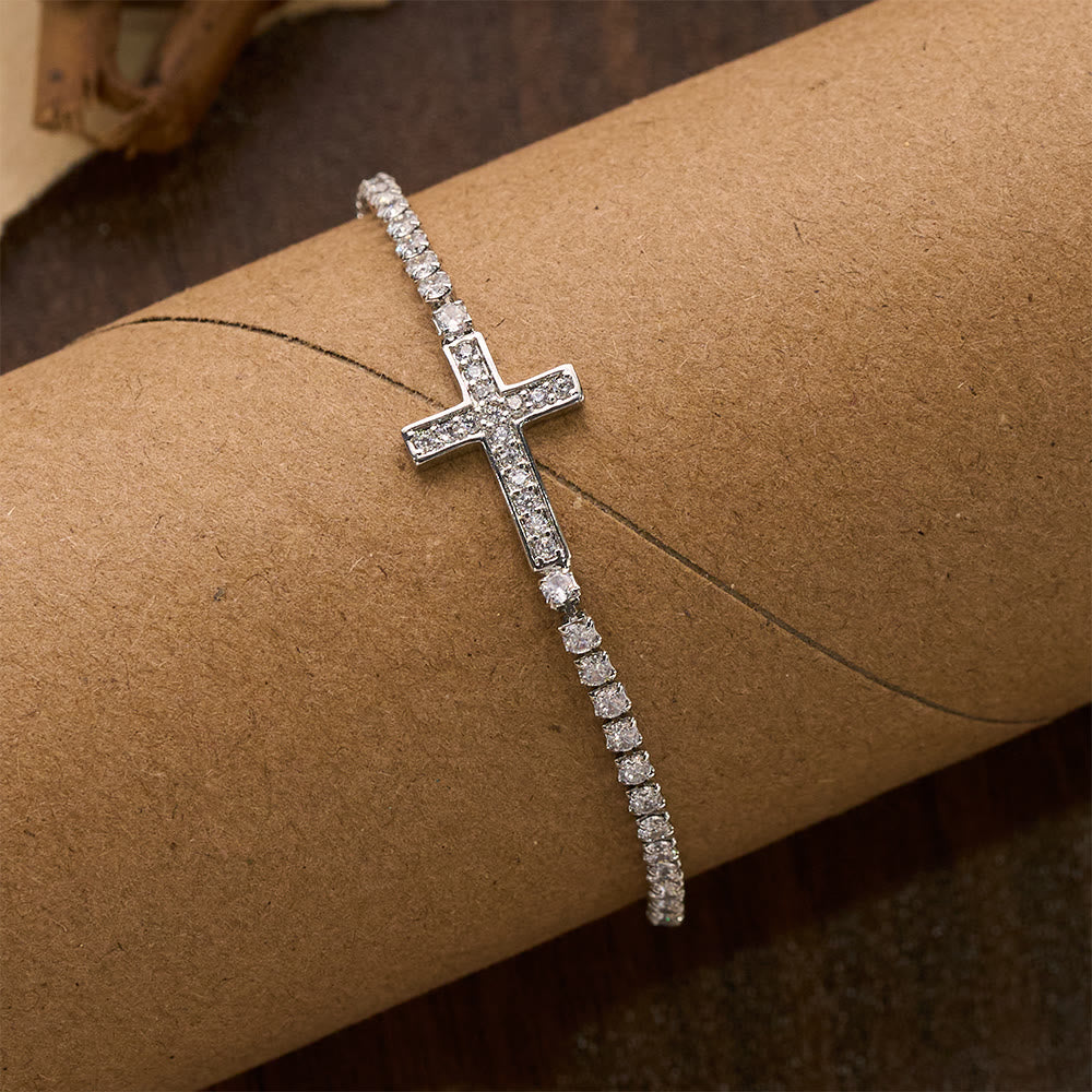 Christianartworkshop Bracciale tennis regolabile con chiusura a croce e pavé di zirconi scintillanti: emblema di radiosa guida celeste. - image 4