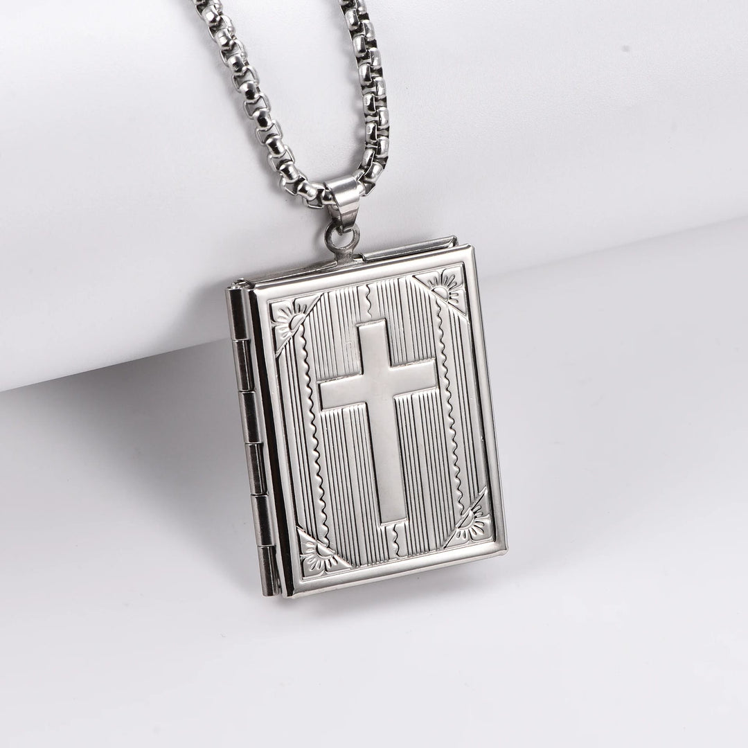 Christianartworkshop Collana con ciondolo a forma di croce di Gesù e medaglione a libro con cerniera. - Argento - image 2