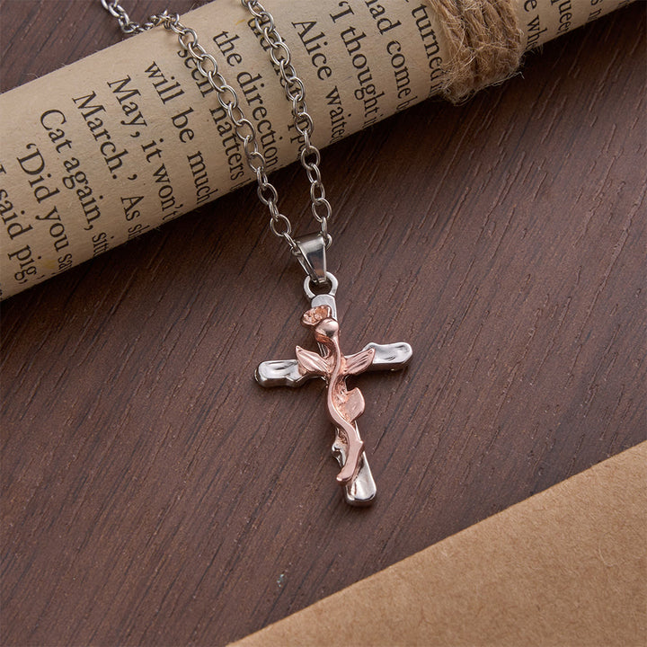 Christianartworkshop Collana con ciondolo a croce in lega con motivo a vite di rose - Oro rosa - image 4
