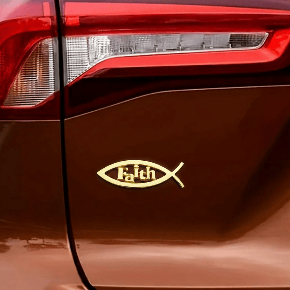 Christianartworkshop Adesivo per auto con sagoma di pesce Ichthys e scritta "Faith" in rilievo: simbolo di incrollabile convinzione e protezione stradale. - image 1