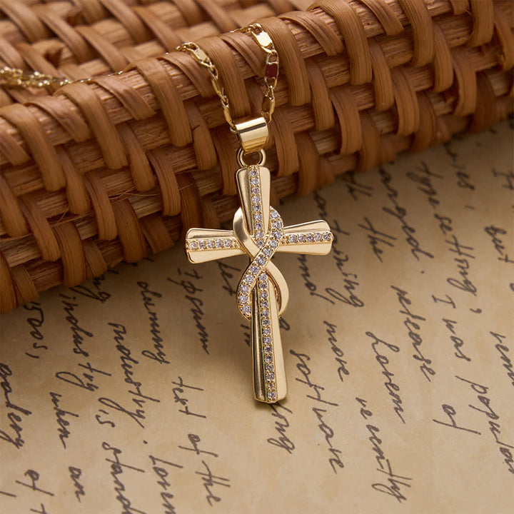 Christianartworkshop Collana con croce a maglia a scatola e nodo dell'infinito intrecciato, tempestata di zirconi: emblema dell'eterna alleanza celeste. - Croce del Nodo dell'Infinito - image 0