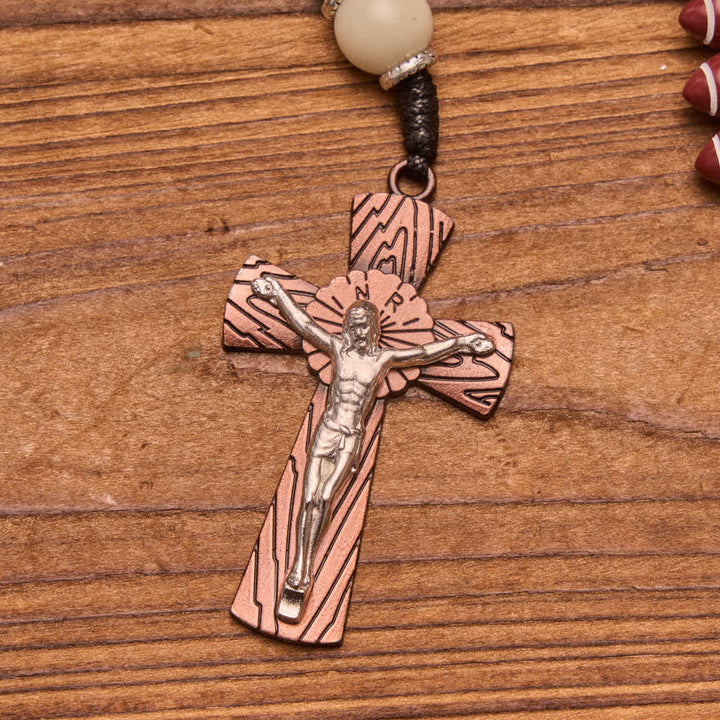 Christianartworkshop Rosario con cordino annodato e perline sagomate, modello Rugby, con crocifisso effetto legno: emblema di coraggiosa perseveranza celeste. - image 4