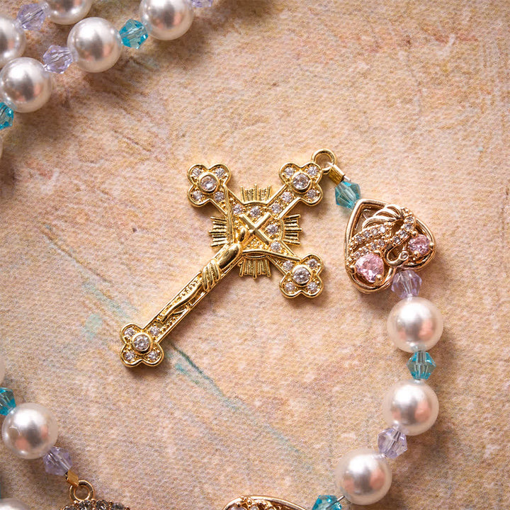 Christianartworkshop Rosario lucido con perle artificiali, ciondoli a forma di cigno e cuore con strass, medaglia della Madonna e crocifisso gioiello. - image 7