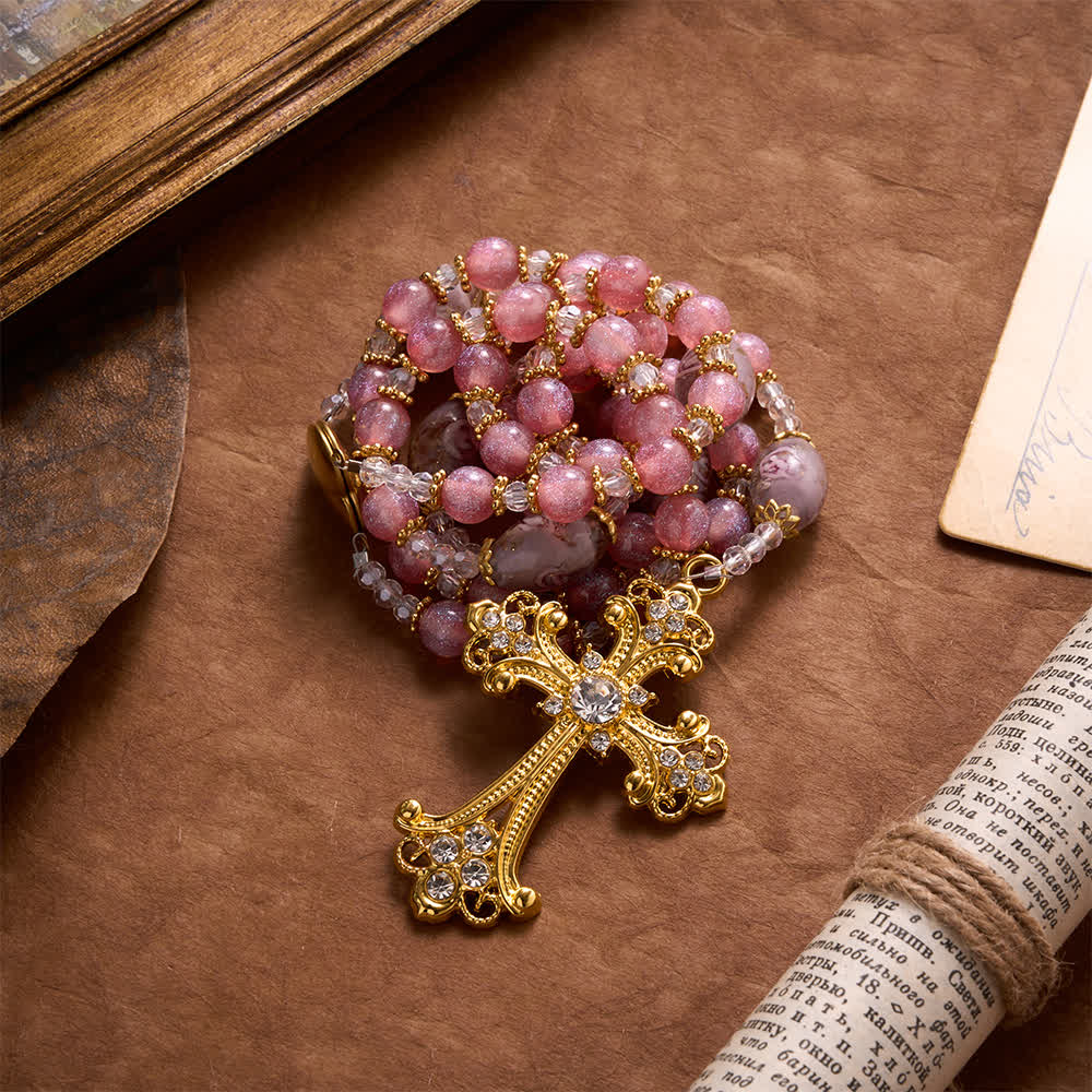 Christianartworkshop Rosario di lusso con perline di vetro rosa glitterate a forma di fiore, ciondolo a forma di cuore della Madonna e croce dorata: emblema di dolce purezza celeste. - image 4