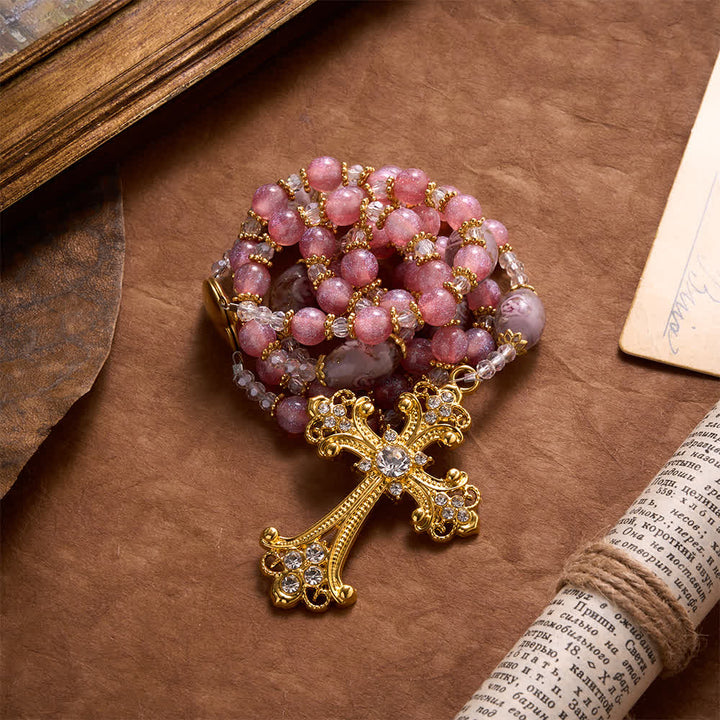 Christianartworkshop Rosario di lusso con perline di vetro rosa glitterate a forma di fiore, ciondolo a forma di cuore della Madonna e croce dorata: emblema di dolce purezza celeste. - image 4