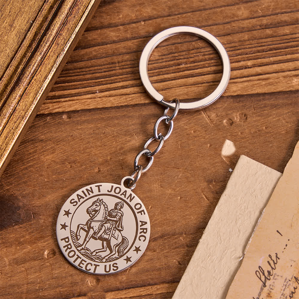 Christianartworkshop Portachiavi con medaglione di Santa Giovanna d'Arco e San Cristoforo, finemente inciso, con catena a maglie estensibili. - Santa Giovanna d'Arco B - image 3