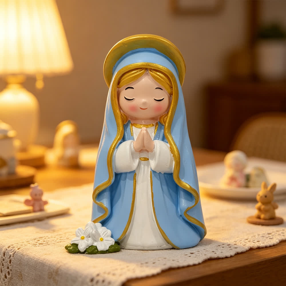 Christianartworkshop Statuetta in resina dipinta a mano raffigurante la Madonna in preghiera con gli occhi chiusi, in stile Chibi, con base floreale. - Vergine Maria in stile Q - image 0