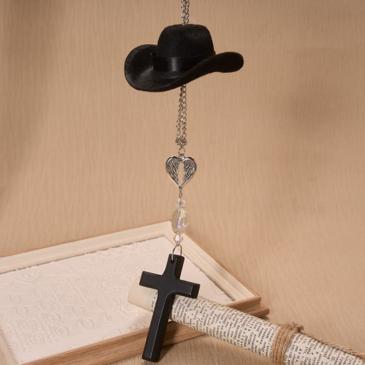Christianartworkshop Ciondolo per auto in legno con croce, ala d'angelo e cappello da cowboy: simbolo senza tempo di fedele protezione celeste. - image 7
