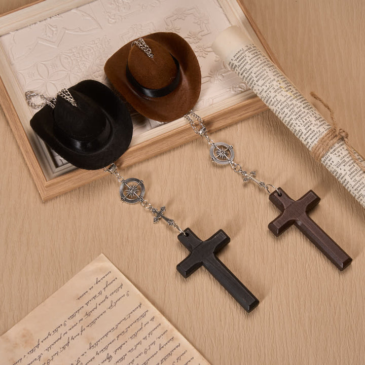 Christianartworkshop Ciondolo per auto con croce di legno e bussola a forma di cappello da cowboy: un simbolo senza tempo di costante guida celeste. - image 2