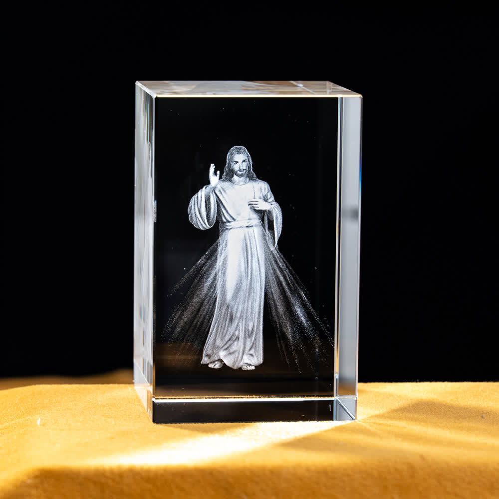 Christianartworkshop Statuetta sacra in cristallo incisa con design multipli, ideale per esposizione su scrivania e decorazione devozionale della casa. - Divina Misericordia Gesù - 5x5x8cm - image 34