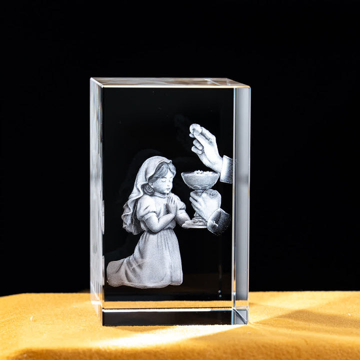 Christianartworkshop Statuetta sacra in cristallo incisa con design multipli, ideale per esposizione su scrivania e decorazione devozionale della casa. - Prima Comunione per una bambina - 5x5x8cm - image 41