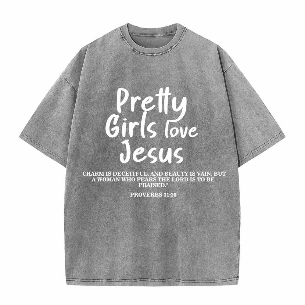 Christianartworkshop Maglietta lavata con stampa frontale a doppio carattere delle Scritture "Pretty Girls Love Jesus" (Proverbi 31:30) - Grigio - 5XL - image 3