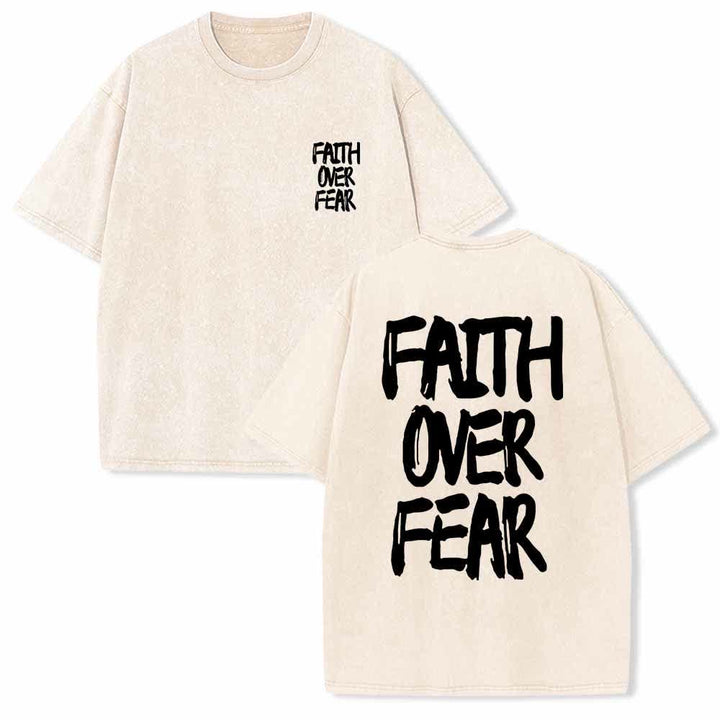 Christianartworkshop Maglietta lavata con stampa frontale mini e testo grande sul retro, con scritta "Faith Over Fear" e pennellate, ideale per la campagna. - Beige - 5XL - image 0