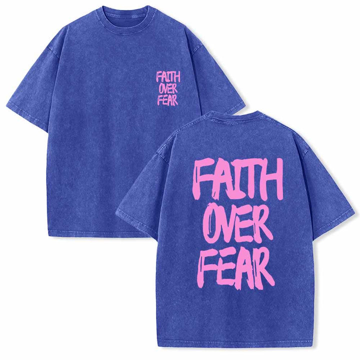 Christianartworkshop Maglietta lavata con stampa frontale mini e testo grande sul retro, con scritta "Faith Over Fear" e pennellate, ideale per la campagna. - Blu - 5XL - image 12