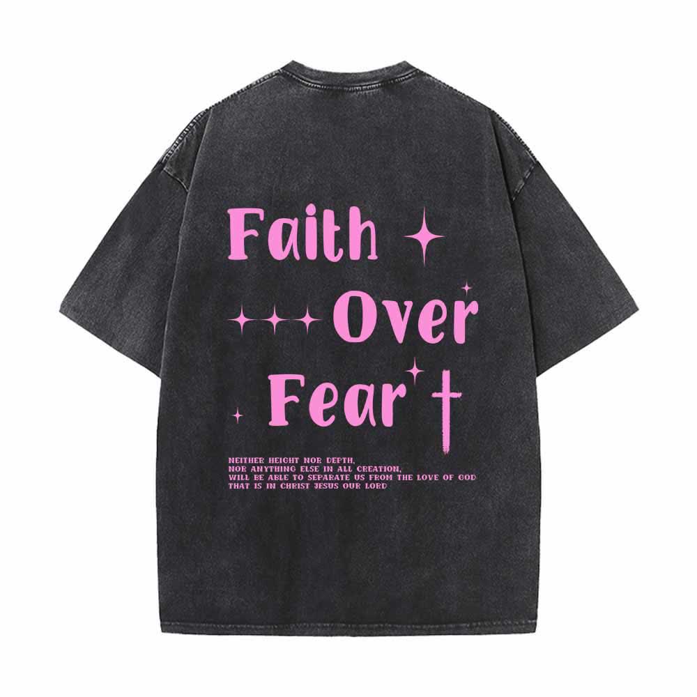 Christianartworkshop T-shirt lavata con scritta "Faith Over Fear" e croce stellata sul davanti, mini stampa sul retro, testo grande su entrambi i lati. - image 13