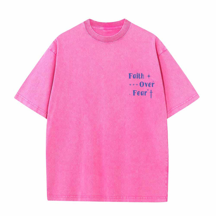 Christianartworkshop T-shirt lavata con scritta "Faith Over Fear" e croce stellata sul davanti, mini stampa sul retro, testo grande su entrambi i lati. - image 23