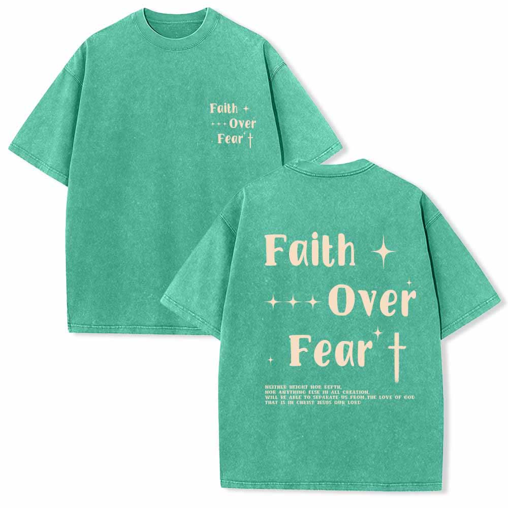 Christianartworkshop T-shirt lavata con scritta "Faith Over Fear" e croce stellata sul davanti, mini stampa sul retro, testo grande su entrambi i lati. - Verde - 5XL - image 9