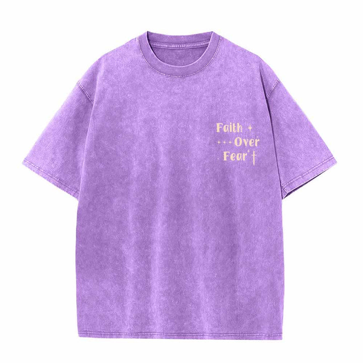 Christianartworkshop T-shirt lavata con scritta "Faith Over Fear" e croce stellata sul davanti, mini stampa sul retro, testo grande su entrambi i lati. - image 20