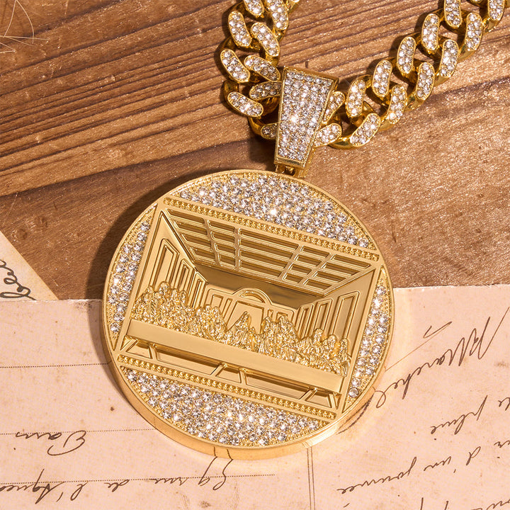 Christianartworkshop Medaglione rotondo in rilievo raffigurante l'Ultima Cena, decorato con glassa e catena cubana: emblema della sacra comunione celeste. - D'oro - image 0