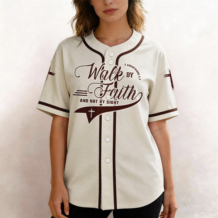 Christianartworkshop 2 Corinzi 5:7 “Camminate per fede e non per visione” Maglia da baseball con croce e messaggio - image 26
