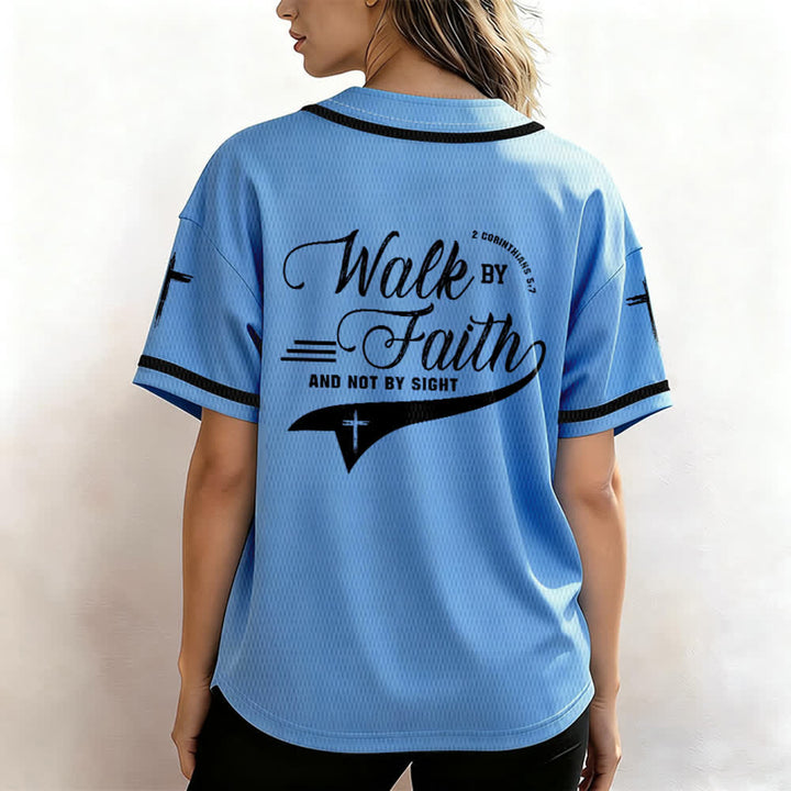 Christianartworkshop 2 Corinzi 5:7 “Camminate per fede e non per visione” Maglia da baseball con croce e messaggio - image 48