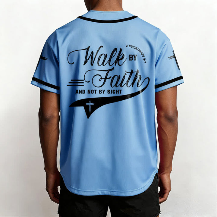 Christianartworkshop 2 Corinzi 5:7 “Camminate per fede e non per visione” Maglia da baseball con croce e messaggio - image 46