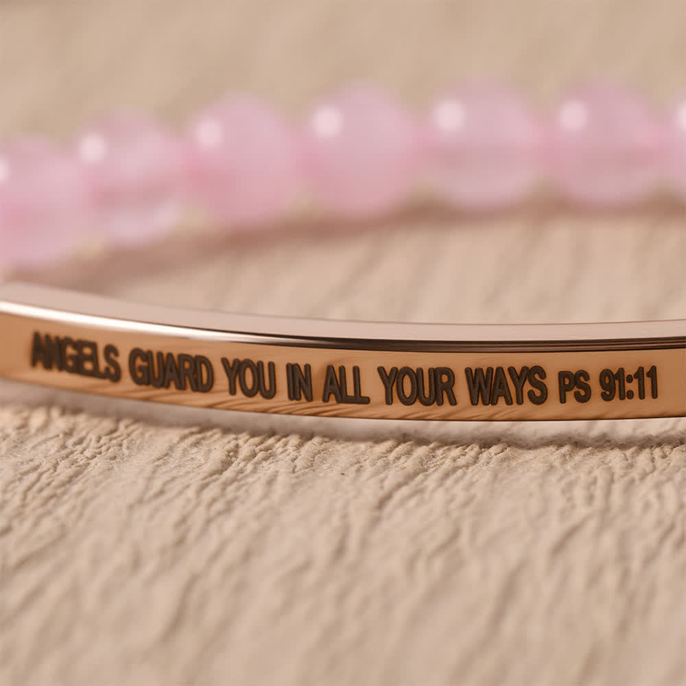 Christianartworkshop Bracciale elastico con barretta curva incisa e perline, con versetto del Salmo 91:11 "Gli angeli ti custodiscono in tutte le tue vie". - image 1