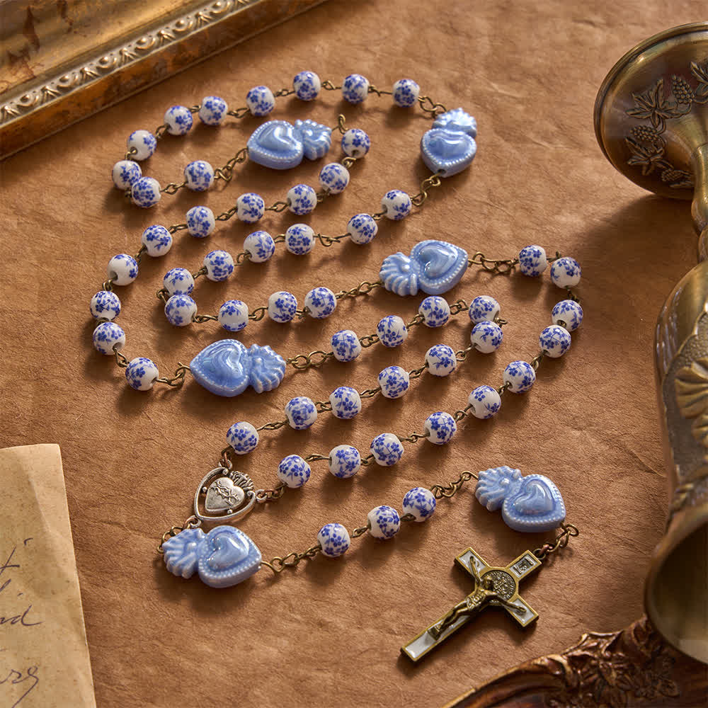 Rosario in ceramica con Sacro Cuore, smalto lucido, con medaglione raffigurante il Sacro Cuore, Christianartworkshop. - Sacro Cuore e perline floreali blu - image 8
