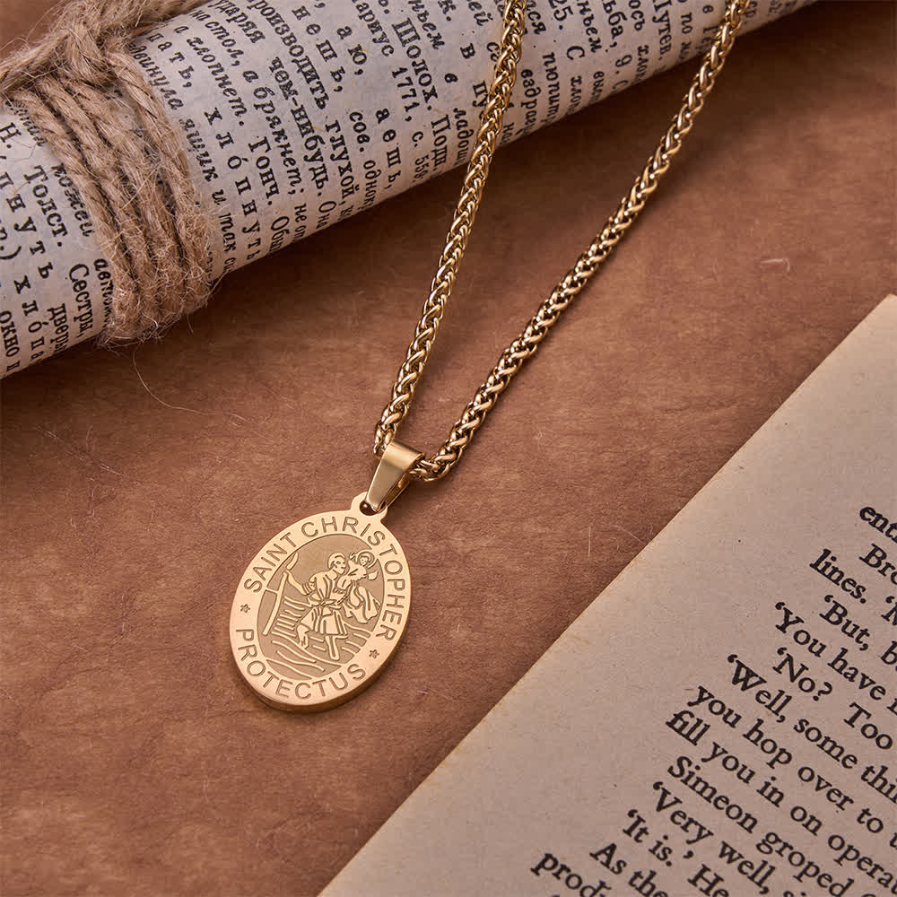 Christianartworkshop Collana con medaglione ovale di San Cristoforo inciso e catena a spiga: emblema senza tempo di dolce protezione celeste. - D'oro - image 3
