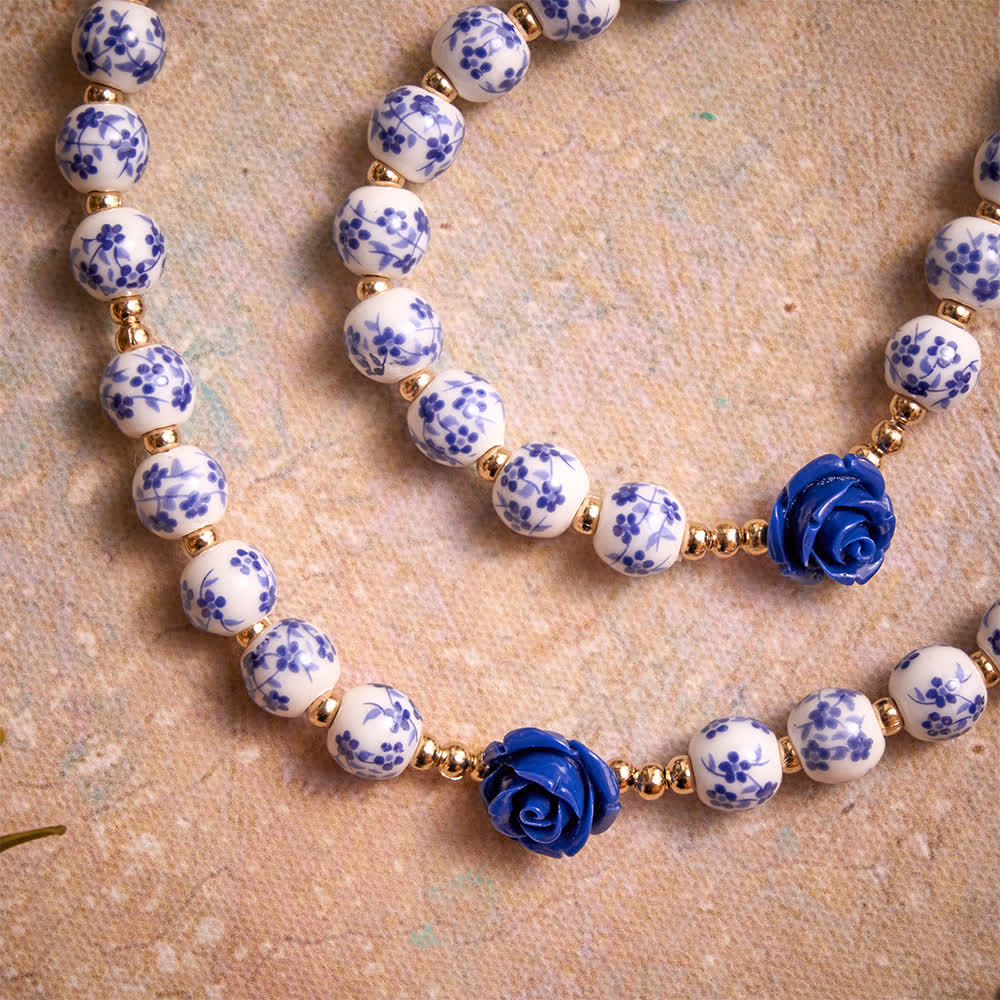 Christianartworkshop Rosario con perle di porcellana blu, ornamenti a forma di rosa blu e medaglia della Madonna di Aparecida. - image 5