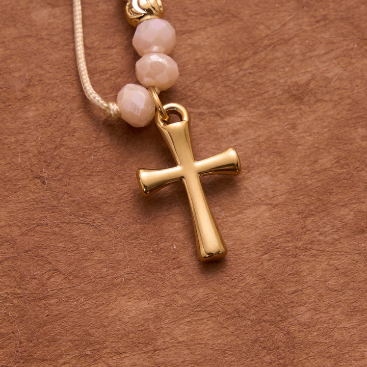 Christianartworkshop Bracciale rosario annodato con perline di cristallo sfaccettate e ciondolo a croce: emblema di dolci benedizioni celesti. - image 9