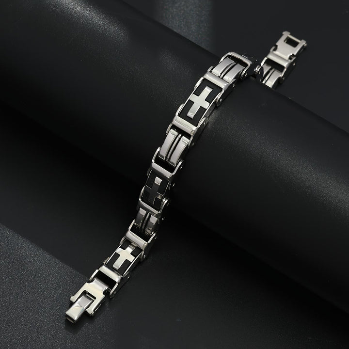 Christianartworkshop Bracciale da polso robusto in stile biker con croce intarsiata: emblema di incrollabile serenità interiore. - image 6