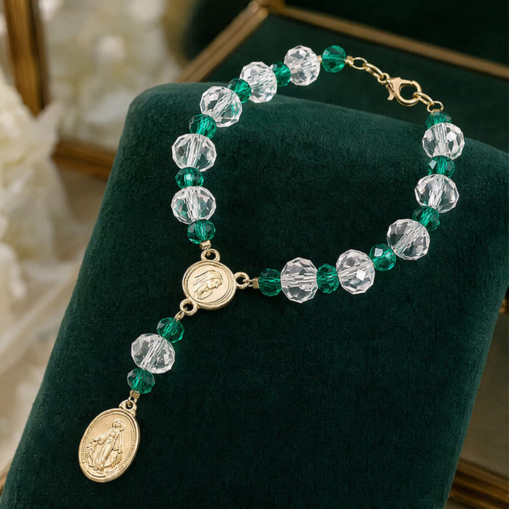 Christianartworkshop Delicato bracciale con coroncina di cristallo e medaglione della Vergine Maria: simbolo di eterna grazia materna. - image 5