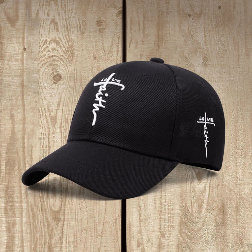 Christianartworkshop Cappello classico casual con scritta ricamata "Faith Love Cross" in corsivo. - image 1