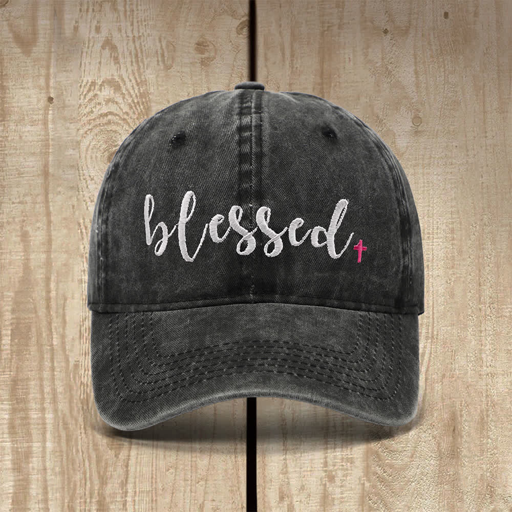 Christianartworkshop Cappello classico casual con piccola croce ricamata in corsivo con scritta "Blessed" - Nero - image 0