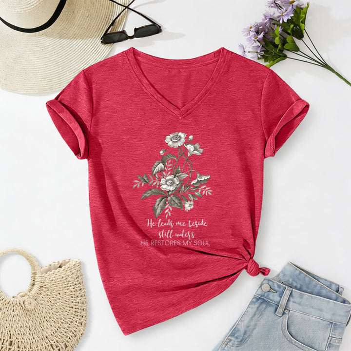 Christianartworkshop Mi conduce accanto ad acque tranquille. Maglietta casual con scollo a V e stampa floreale. - Rosso - 2XL - image 16