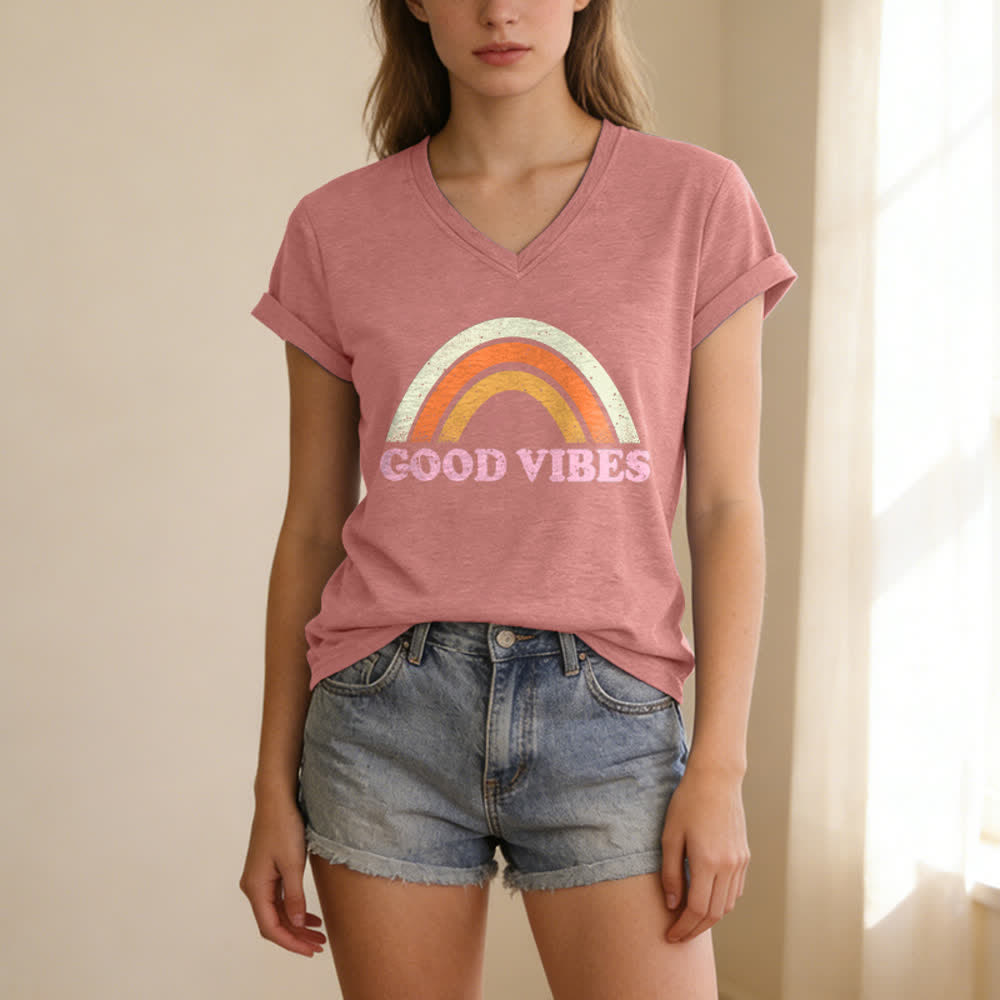 Christianartworkshop Maglietta da donna con scollo a V Good Vibes Retro Rainbow Heather - image 21