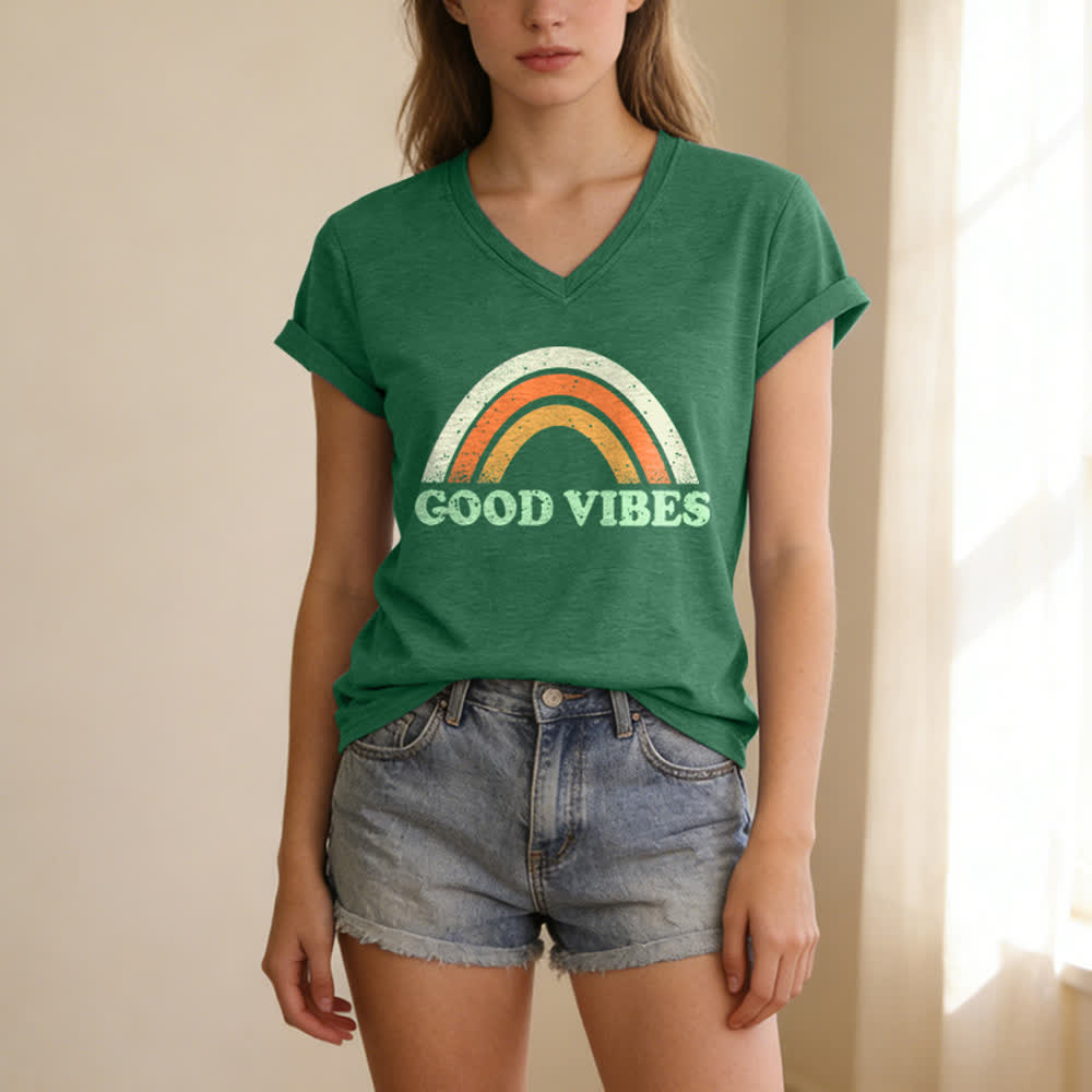 Christianartworkshop Maglietta da donna con scollo a V Good Vibes Retro Rainbow Heather - image 13