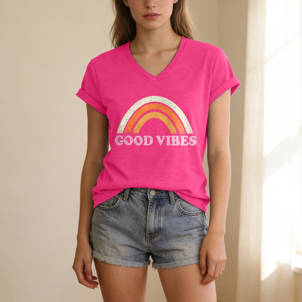 Christianartworkshop Maglietta da donna con scollo a V Good Vibes Retro Rainbow Heather - image 25