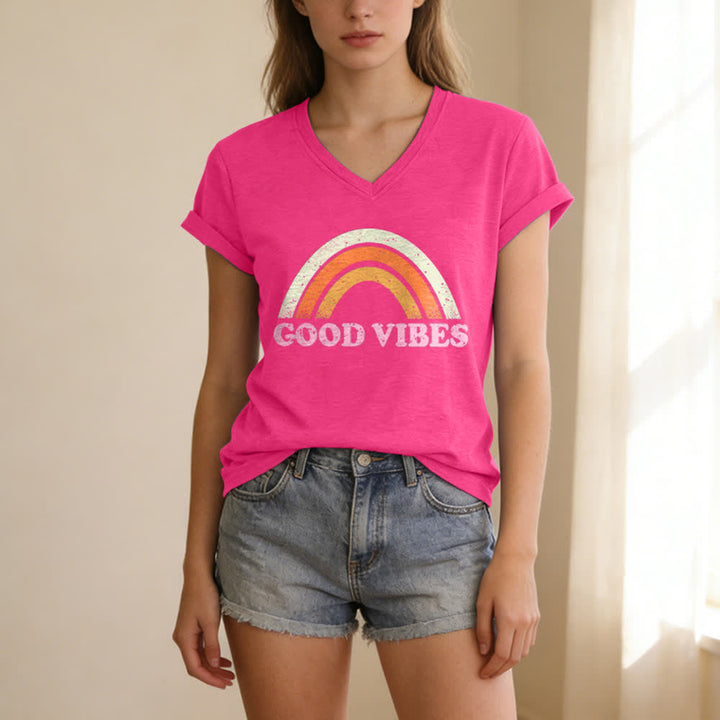 Christianartworkshop Maglietta da donna con scollo a V Good Vibes Retro Rainbow Heather - image 25
