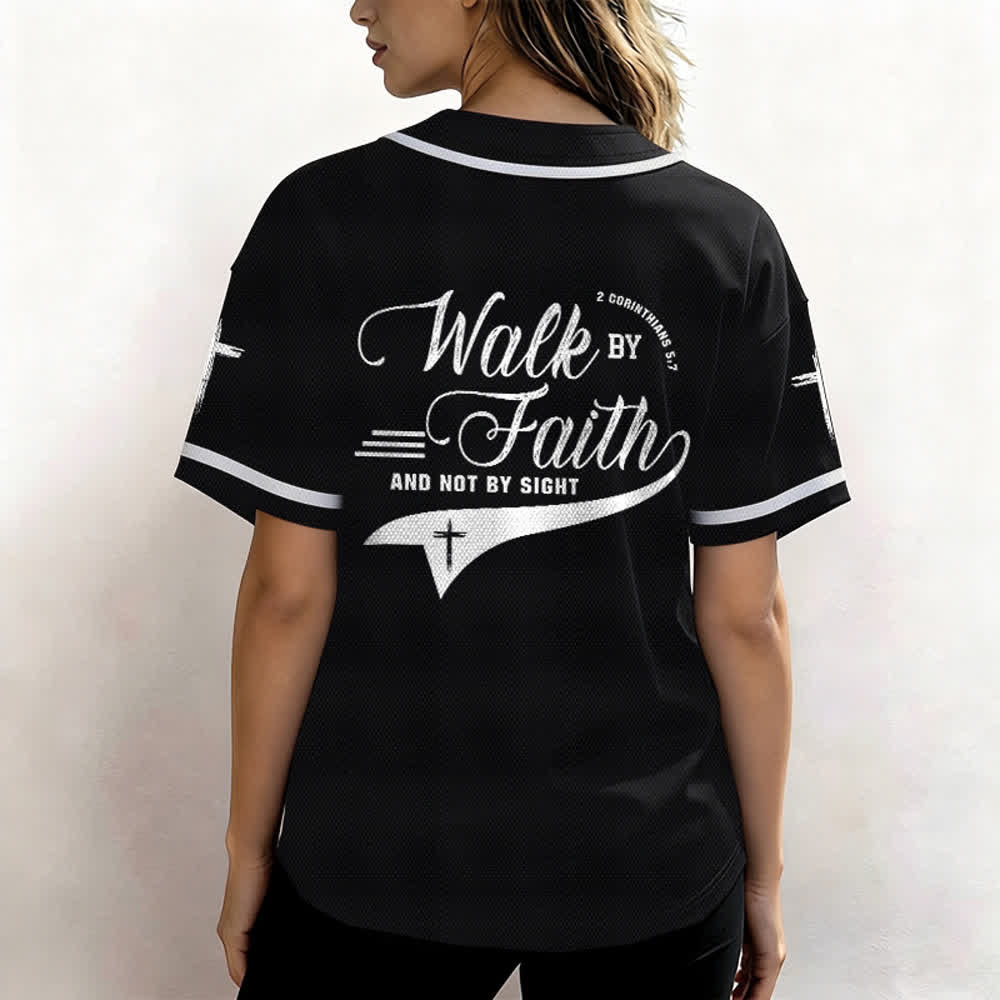 Christianartworkshop 2 Corinzi 5:7 “Camminate per fede e non per visione” Maglia da baseball con croce e messaggio - image 18