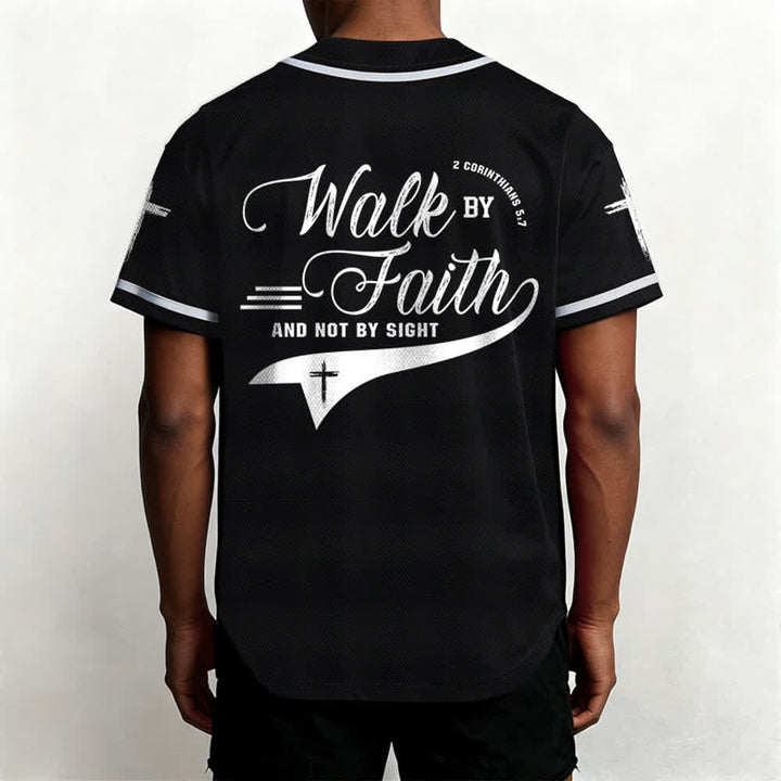 Christianartworkshop 2 Corinzi 5:7 “Camminate per fede e non per visione” Maglia da baseball con croce e messaggio - image 20
