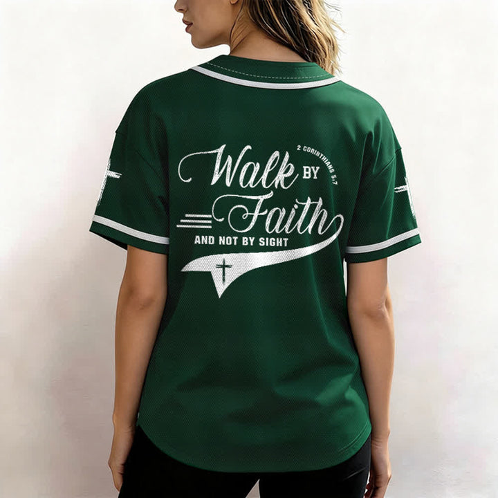 Christianartworkshop 2 Corinzi 5:7 “Camminate per fede e non per visione” Maglia da baseball con croce e messaggio - image 53
