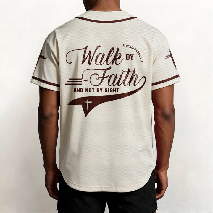 Christianartworkshop 2 Corinzi 5:7 “Camminate per fede e non per visione” Maglia da baseball con croce e messaggio - image 27