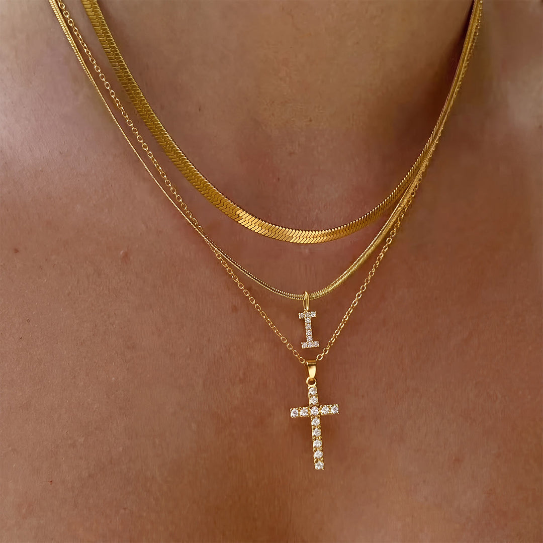 Christianartworkshop Collana con croce iniziale a strati di cristalli scintillanti: simbolo di grazia divina personale. - IO - image 10