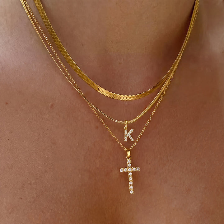 Christianartworkshop Collana con croce iniziale a strati di cristalli scintillanti: simbolo di grazia divina personale. - K - image 12